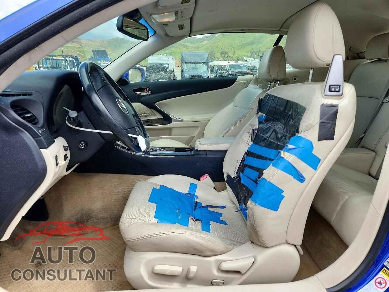 LEXUS IS 2010 - JTHFF2C23A2501857