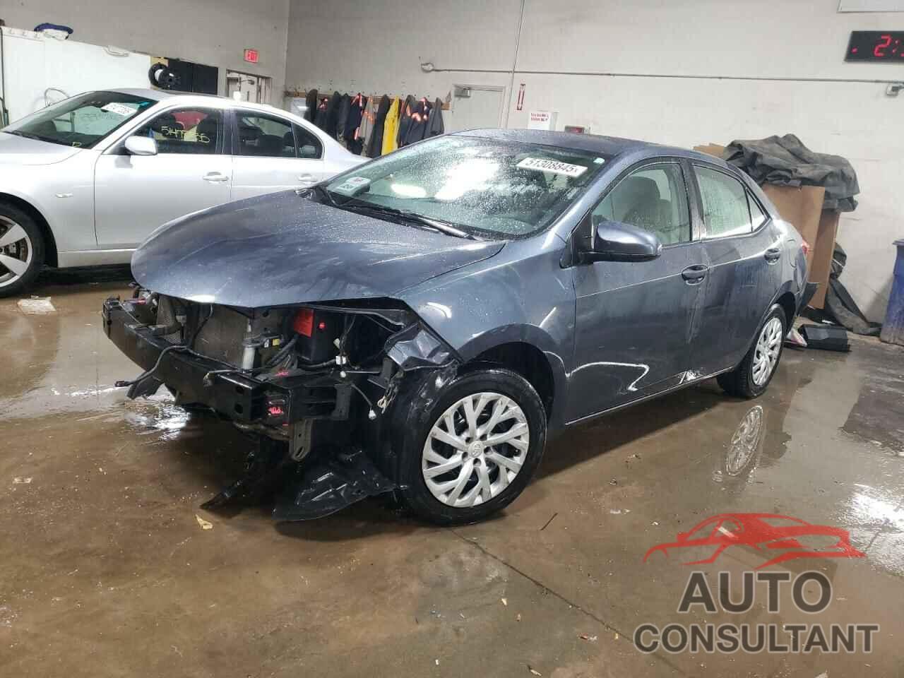 TOYOTA COROLLA 2018 - 5YFBURHE7JP815885