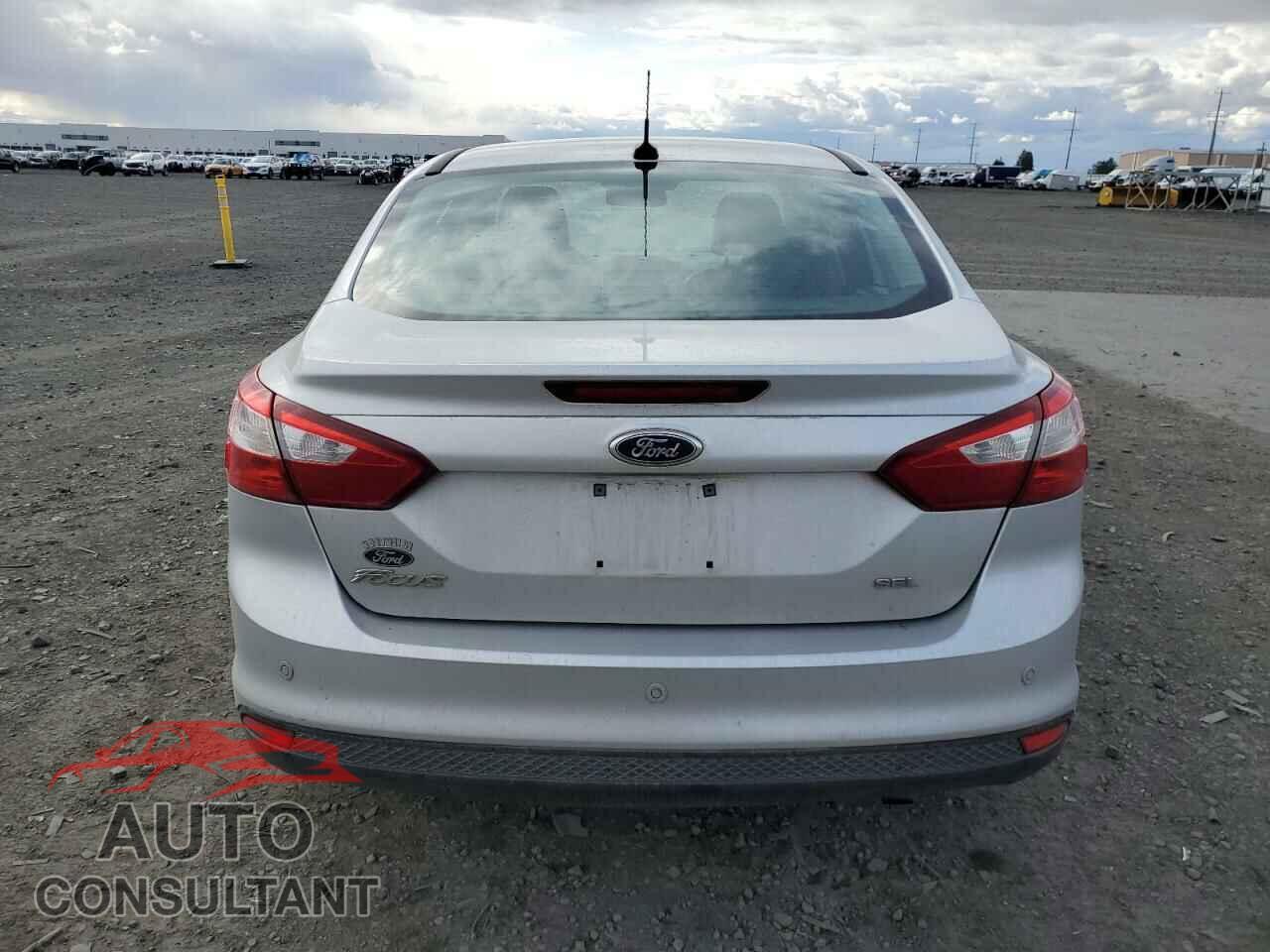 FORD FOCUS 2012 - 1FAHP3H24CL453391
