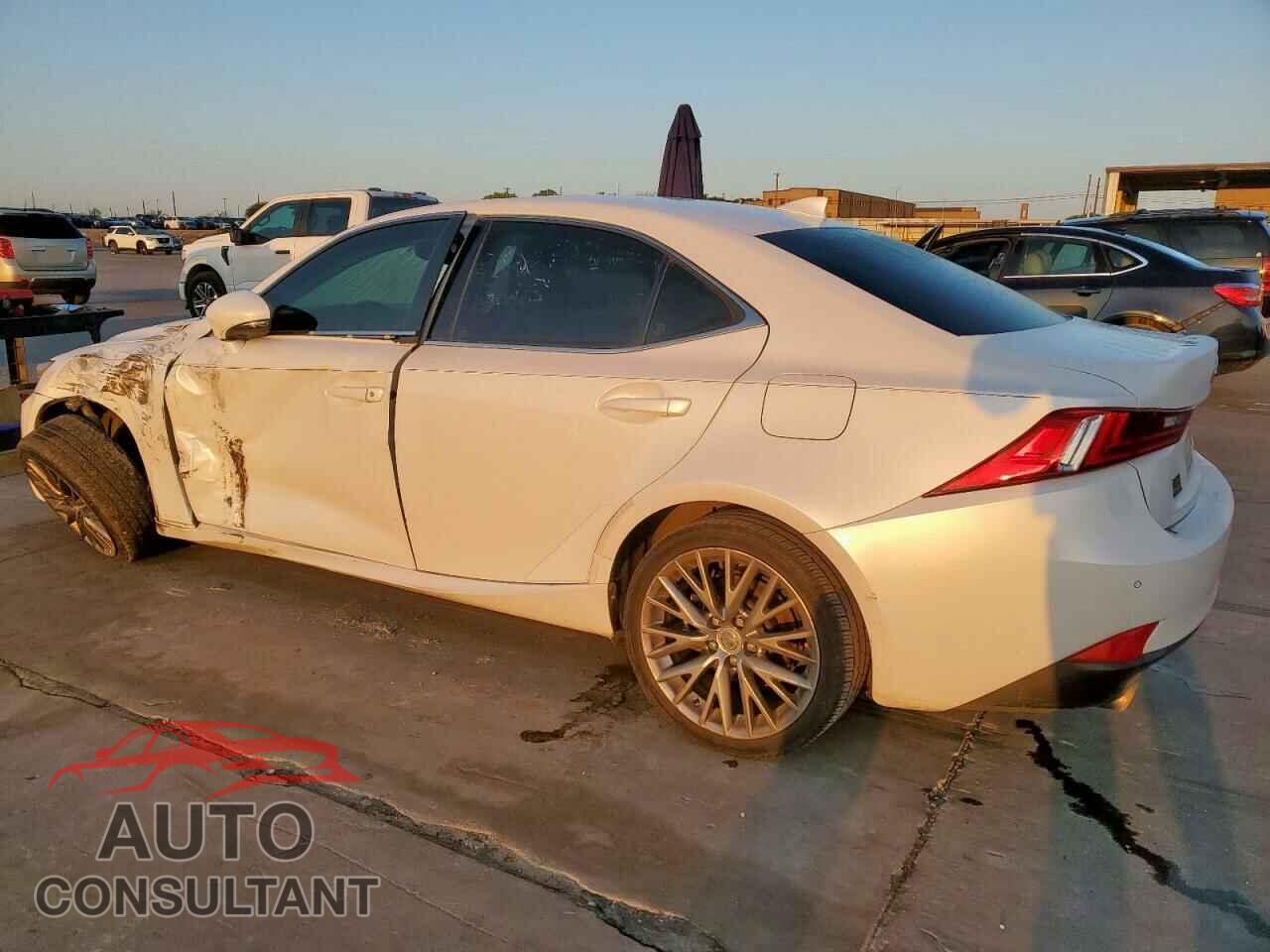 LEXUS IS 2015 - JTHBF1D28F5052849