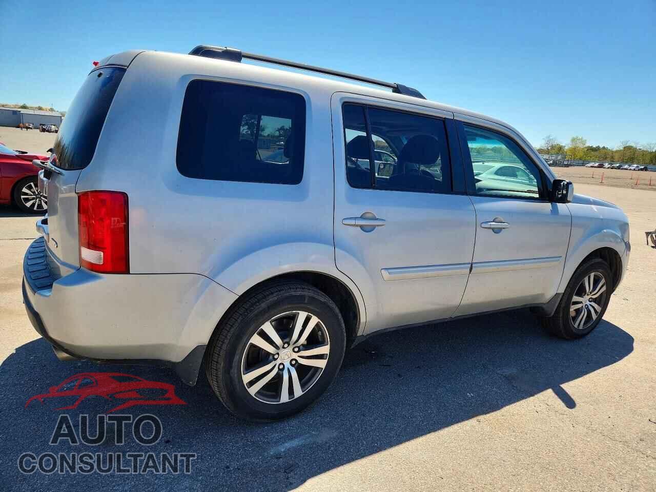 HONDA PILOT 2011 - 5FNYF4H5XBB062938