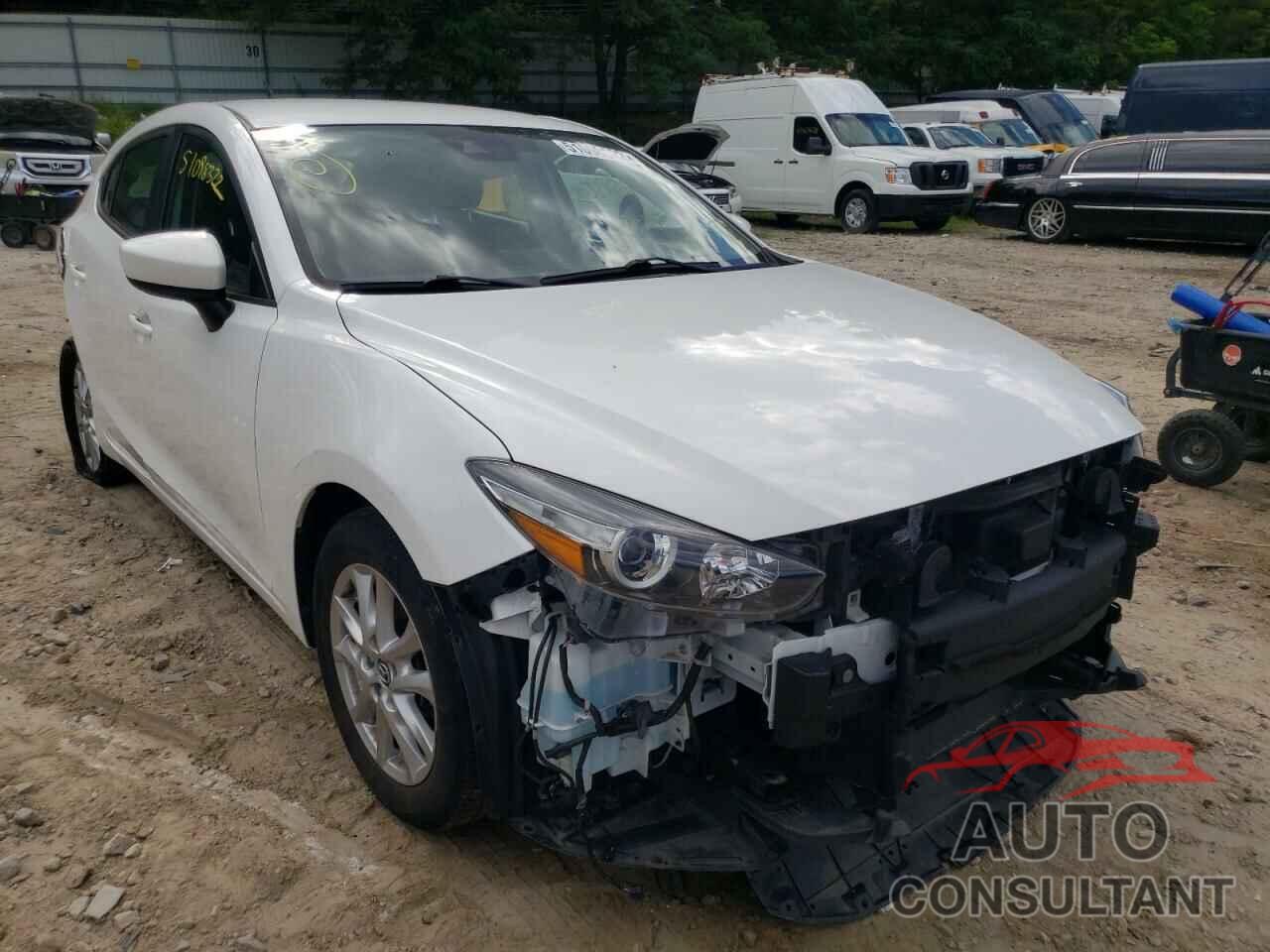 MAZDA 3 2018 - 3MZBN1K72JM239104