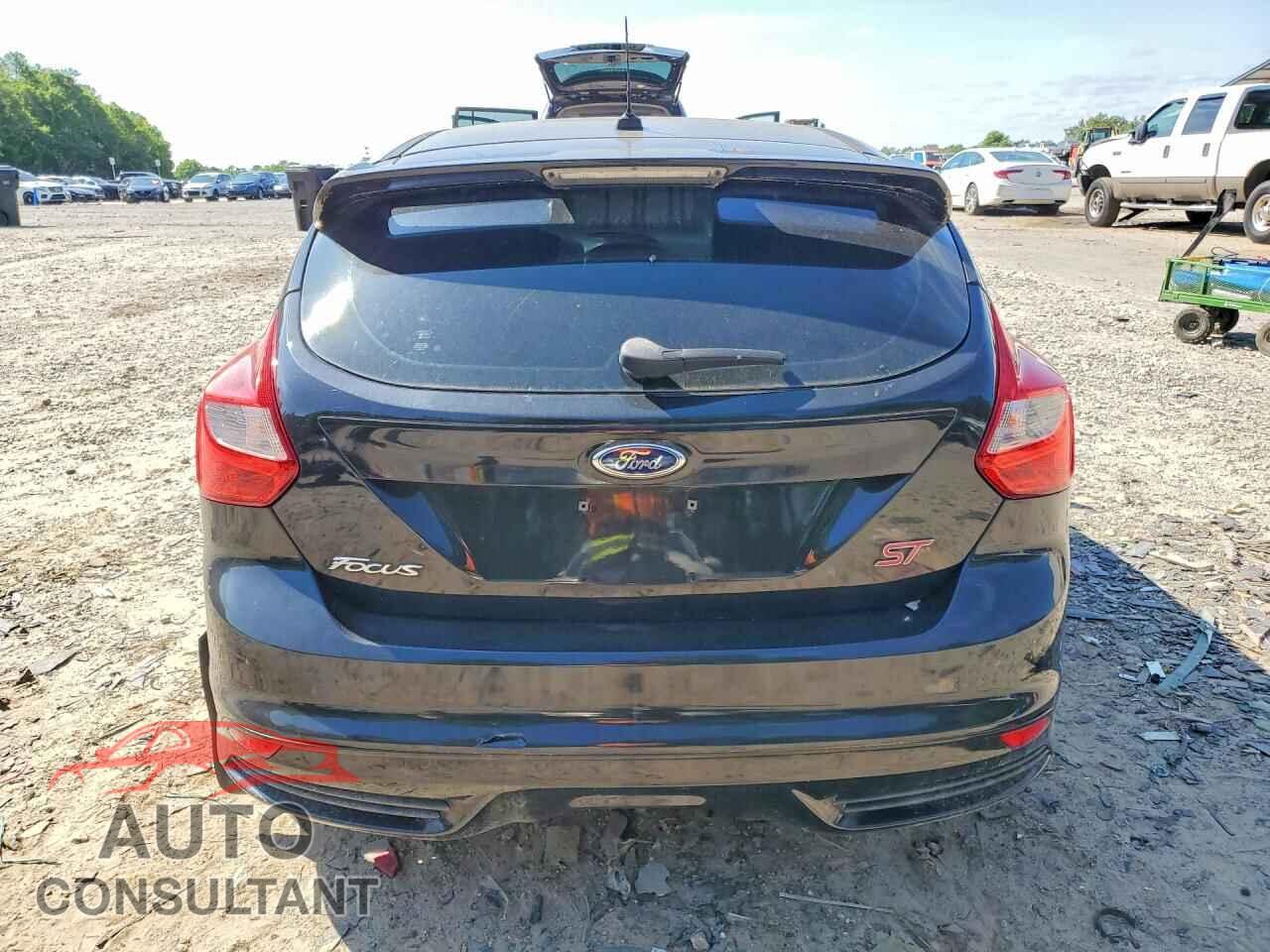 FORD FOCUS 2013 - 1FADP3L92DL217679