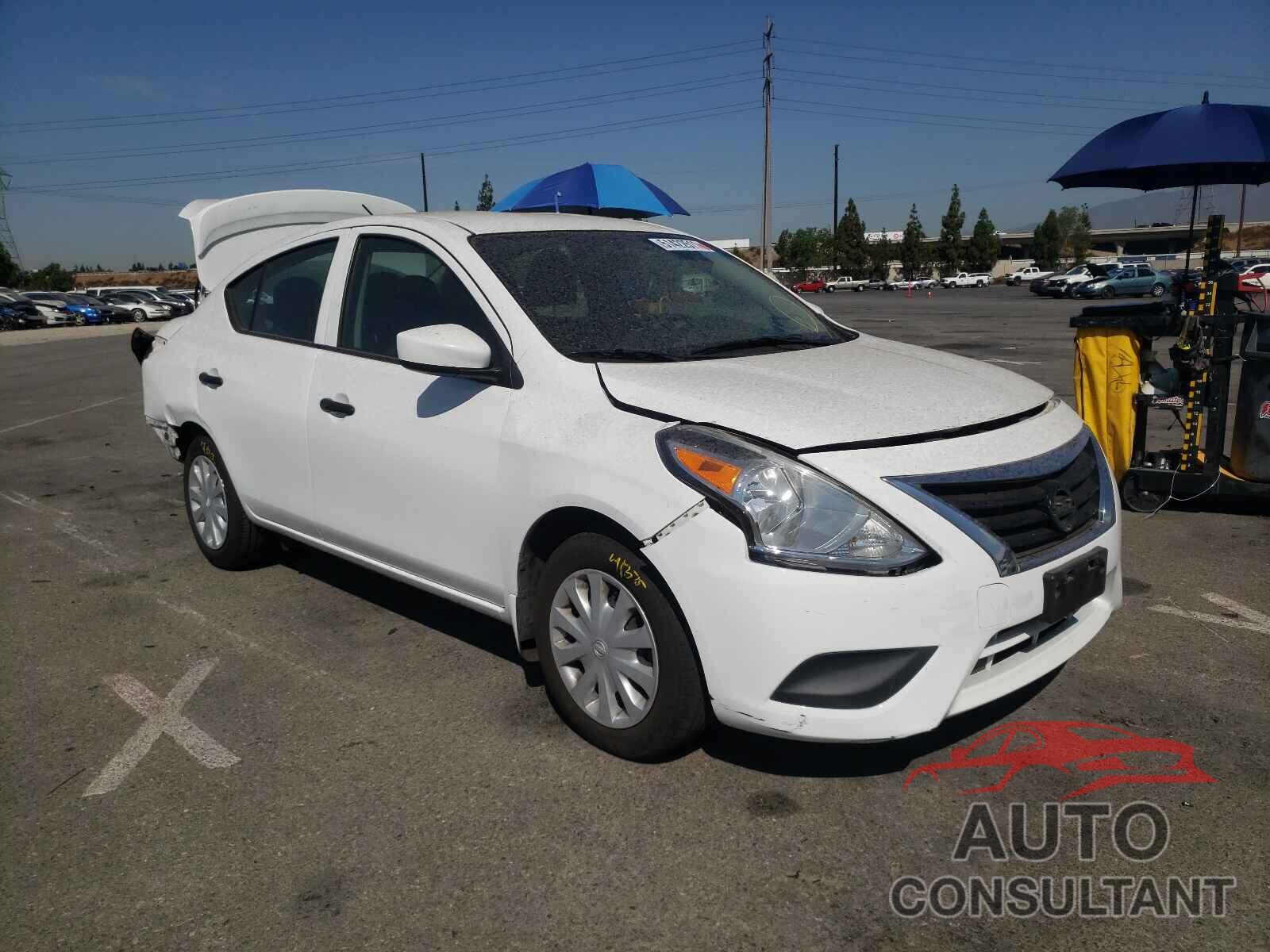 NISSAN VERSA 2018 - 3N1CN7AP7JL827651