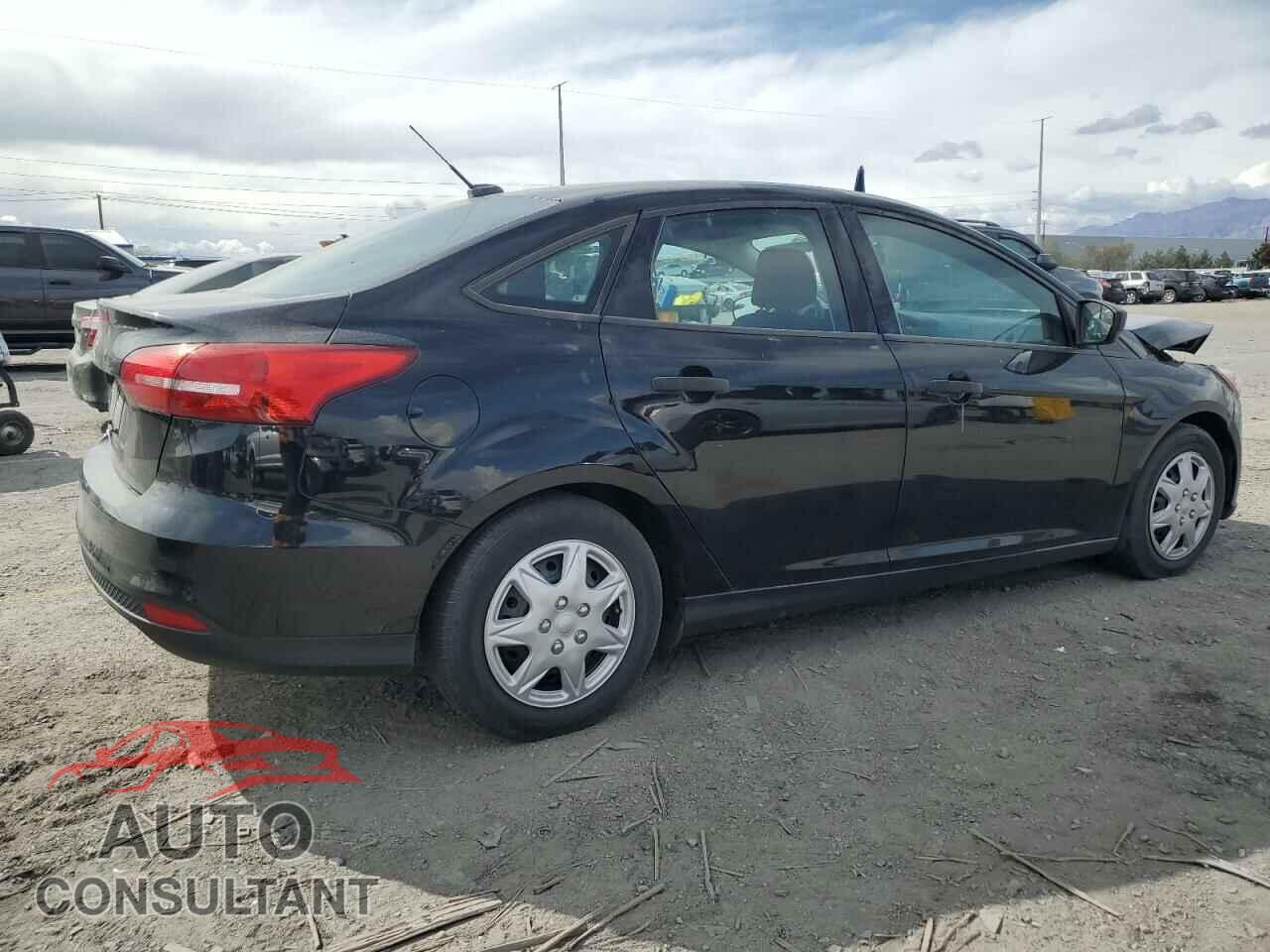FORD FOCUS 2018 - 1FADP3E26JL329574