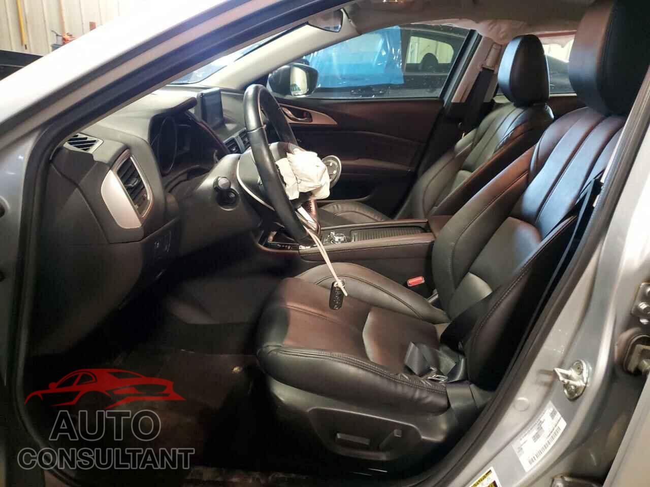 MAZDA 3 2017 - 3MZBN1V79HM102022