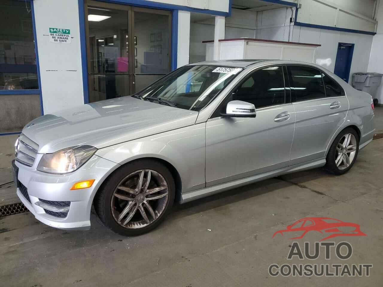 MERCEDES-BENZ C-CLASS 2012 - WDDGF8BB4CR193236