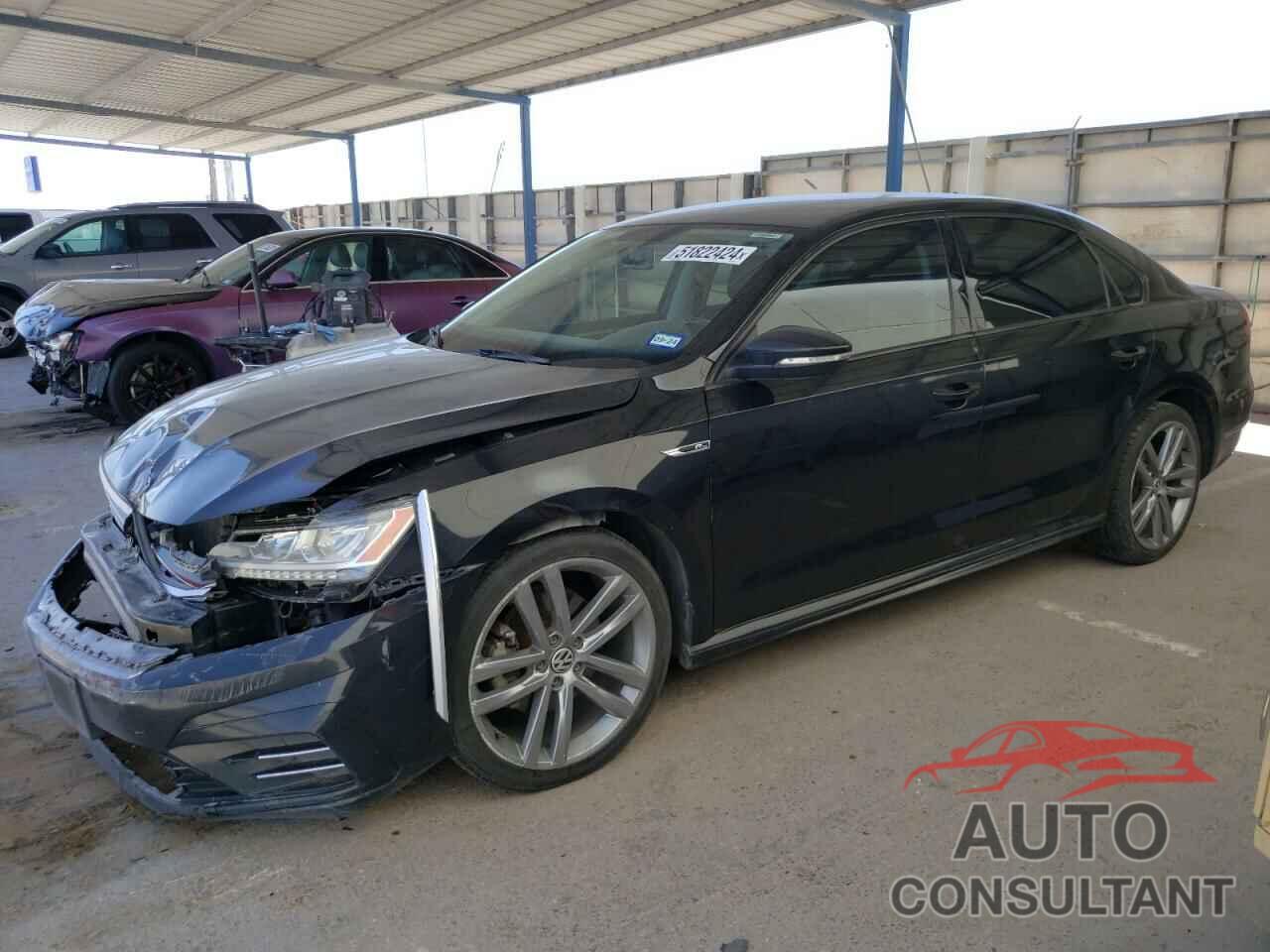 VOLKSWAGEN PASSAT 2018 - 1VWAA7A37JC002621