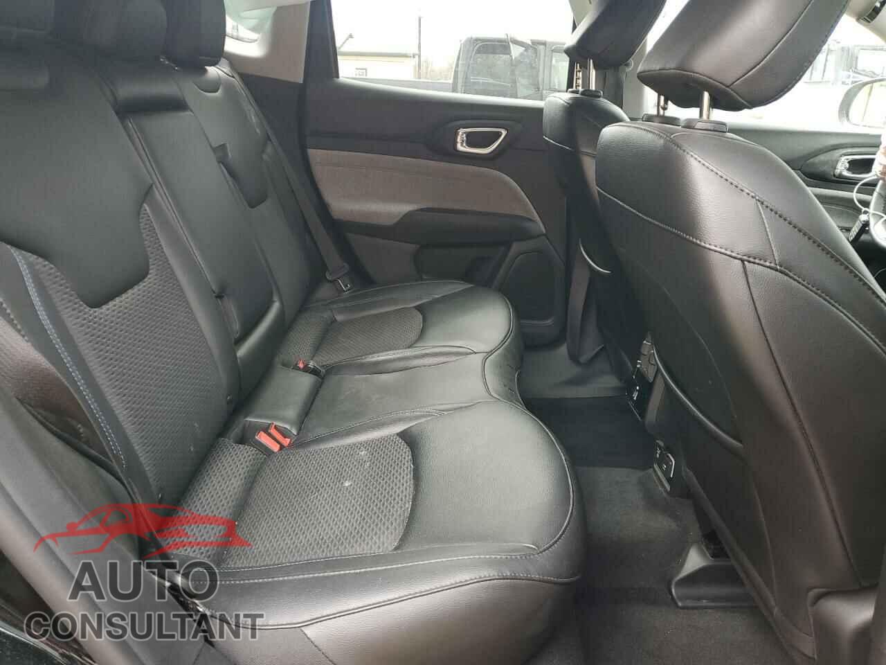 JEEP COMPASS 2022 - 3C4NJDBB5NT132156