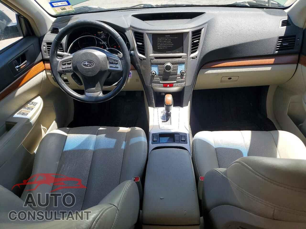 SUBARU OUTBACK 2013 - 4S4BRBLC8D3200544