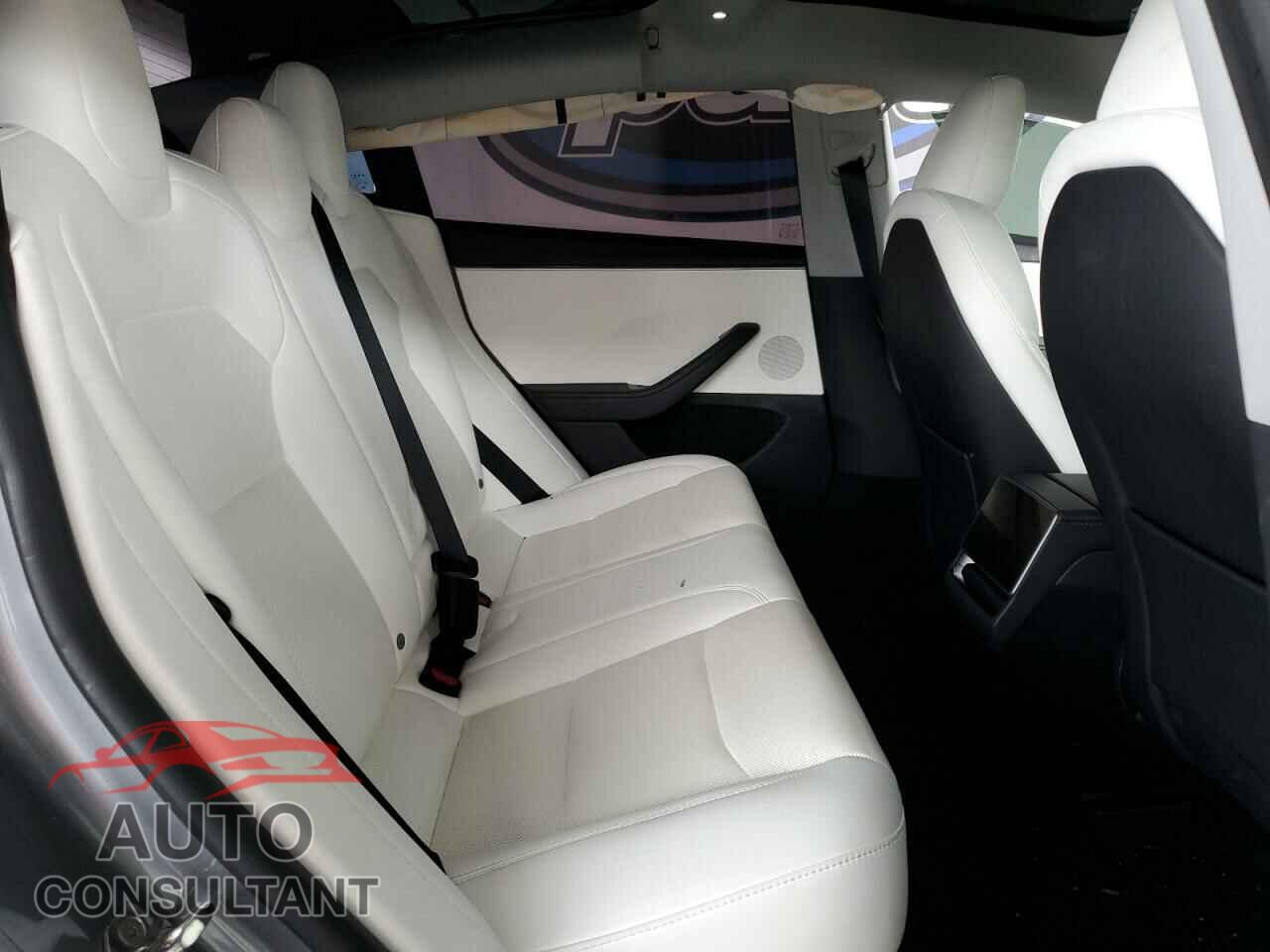TESLA MODEL 3 2024 - 5YJ3E1EA0RF859934