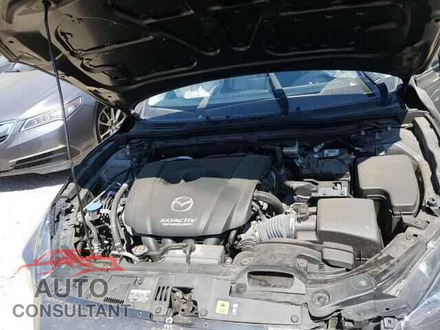 MAZDA 3 2017 - 3MZBN1W38HM129675