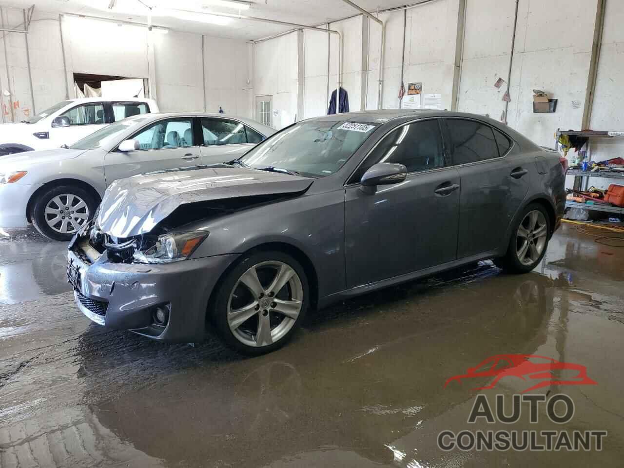 LEXUS IS 2013 - JTHBE5C28D5031931