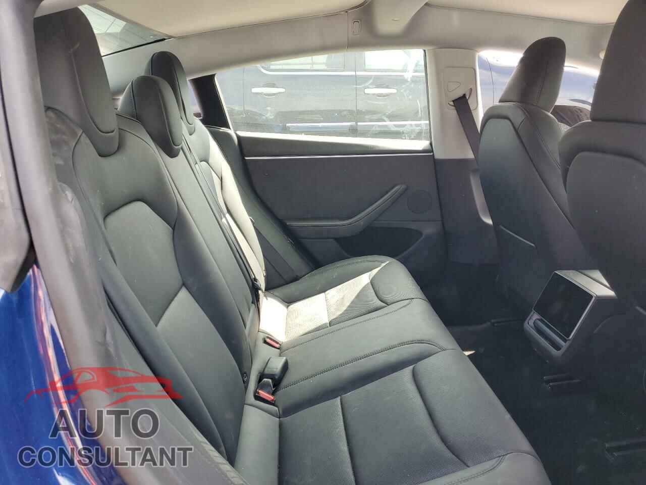 TESLA MODEL 3 2025 - 5YJ3E1EB0SF885612