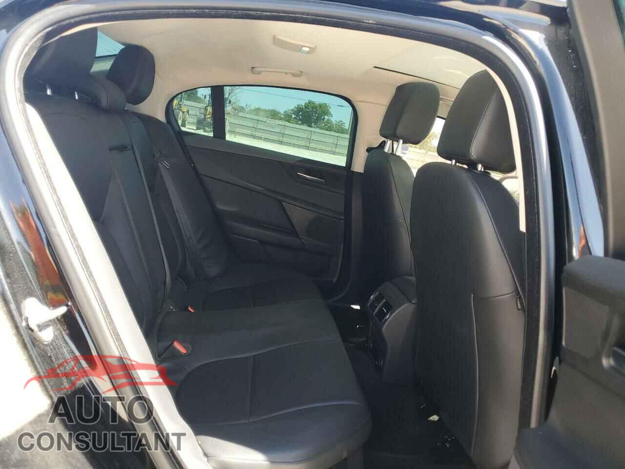 JAGUAR XE 2017 - SAJAR4BG6HA963018