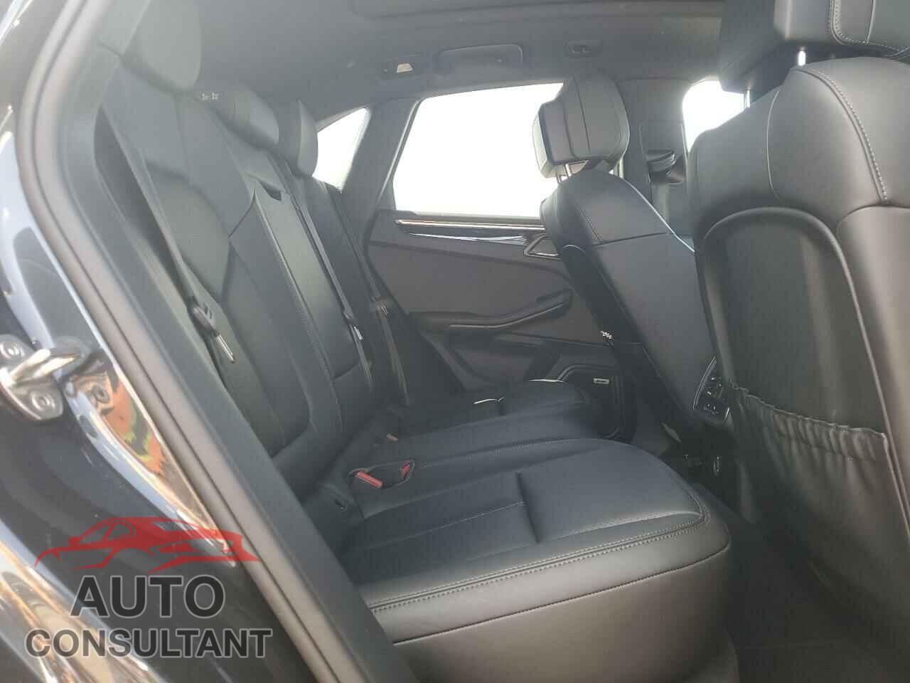 PORSCHE MACAN 2018 - WP1AB2A52JLB38139