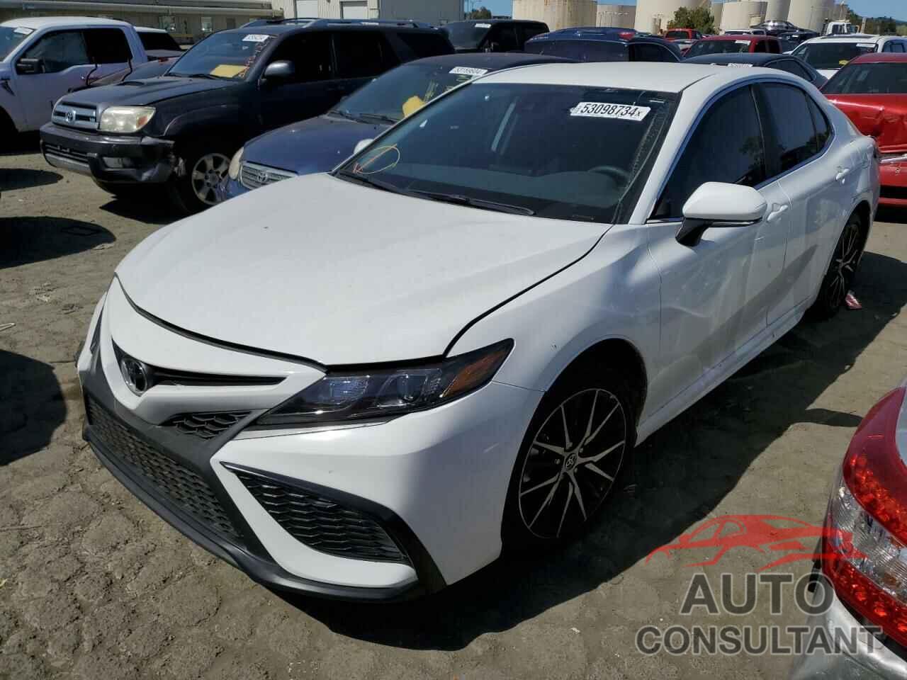 TOYOTA CAMRY 2024 - 4T1G11AK7RU213904