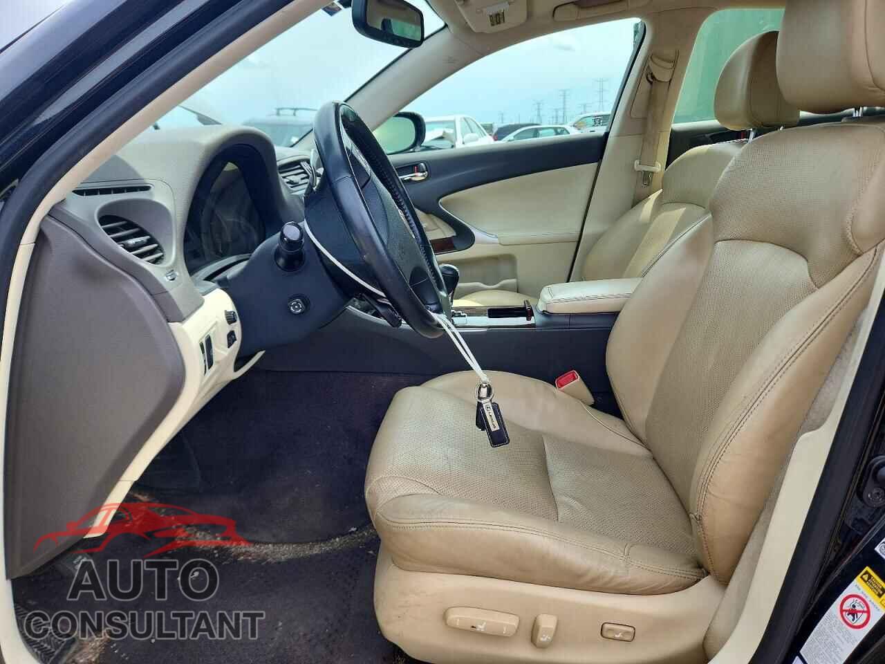 LEXUS IS 2010 - JTHCF5C22A5044297