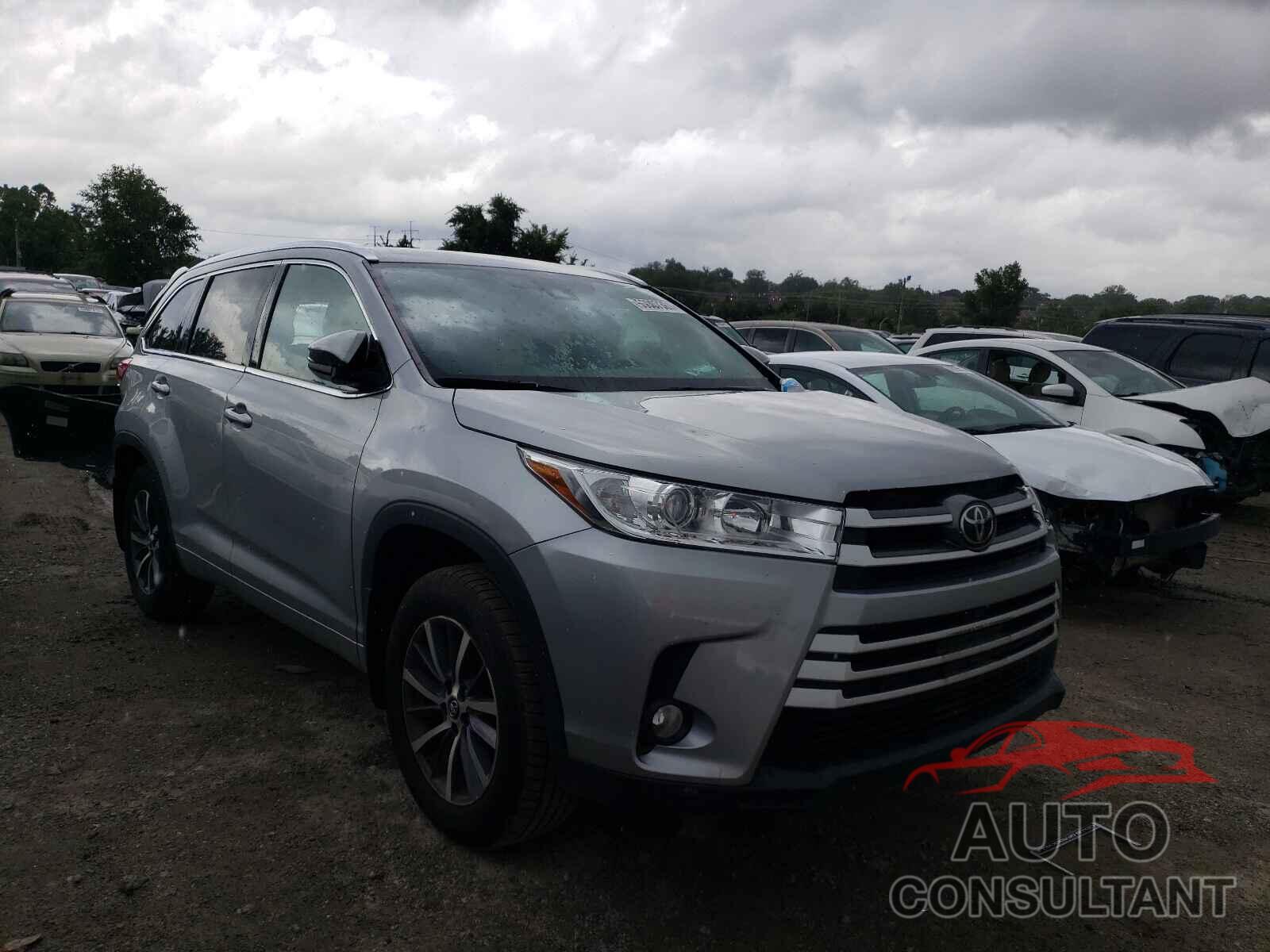 TOYOTA HIGHLANDER 2017 - 5TDJZRFH0HS399559