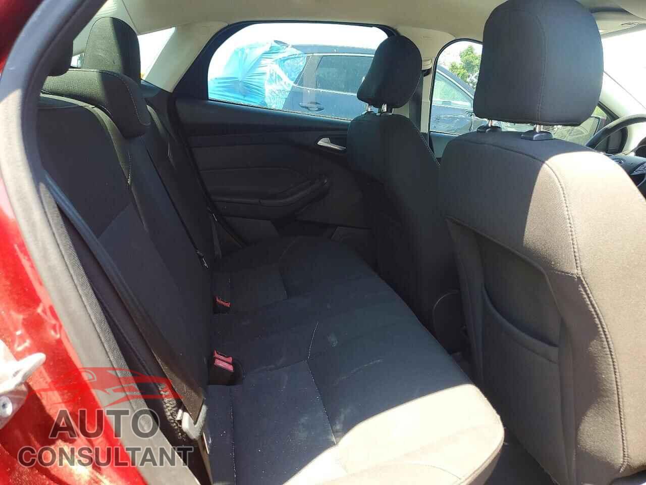 FORD FOCUS 2016 - 1FADP3FE4GL228132