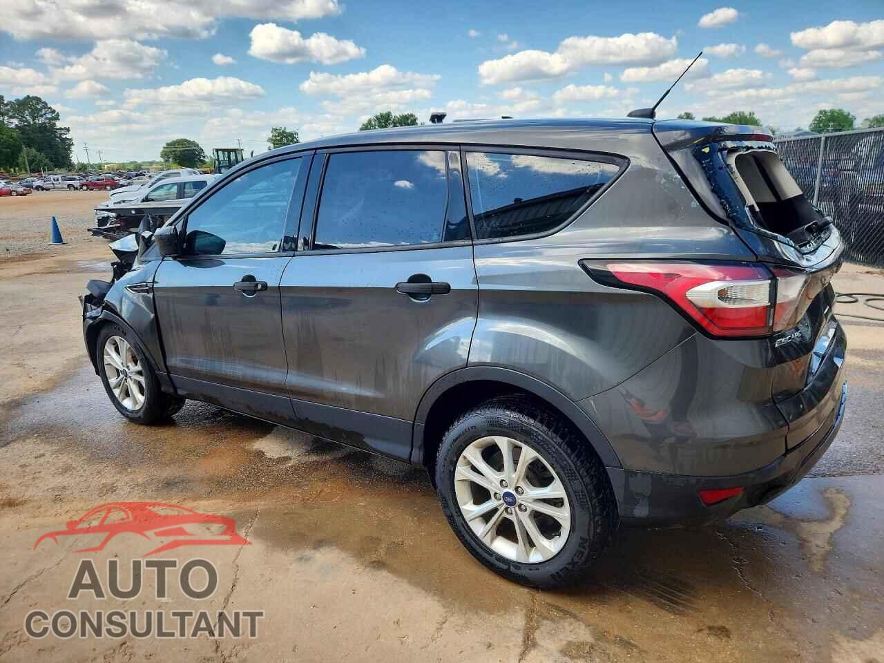 FORD ESCAPE 2017 - 1FMCU0F71HUB79655