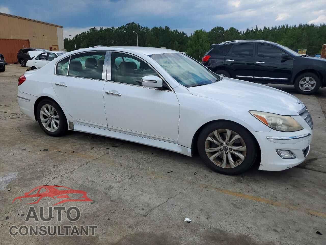 HYUNDAI GENESIS 2013 - KMHGC4DD2DU257861
