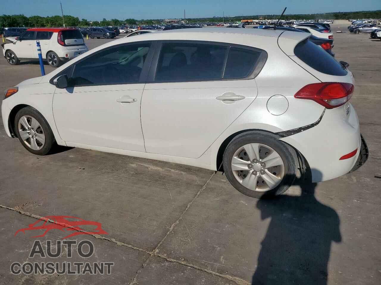 KIA FORTE 2016 - KNAFK5A84G5582846