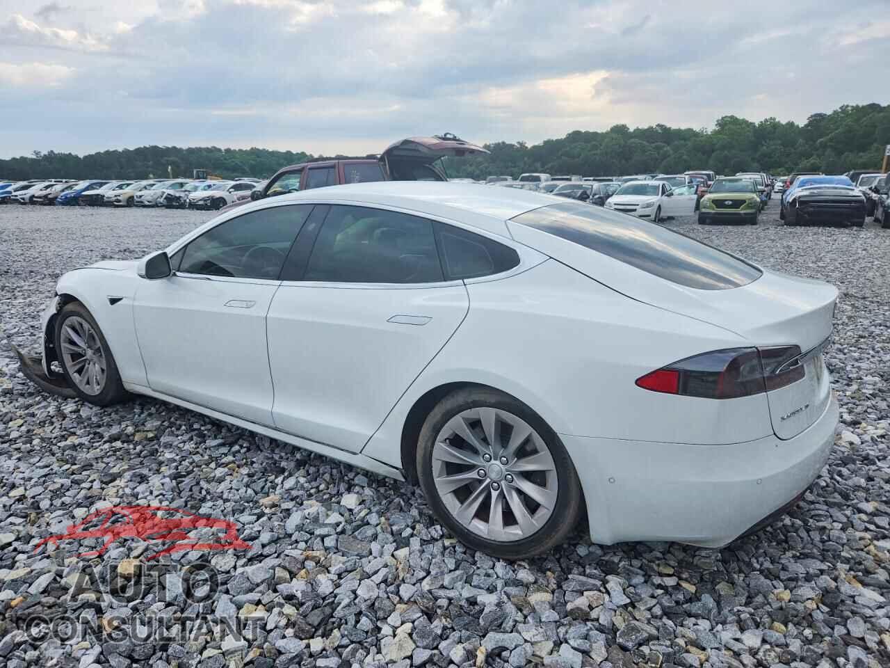 TESLA MODEL S 2017 - 5YJSA1E17HF185643