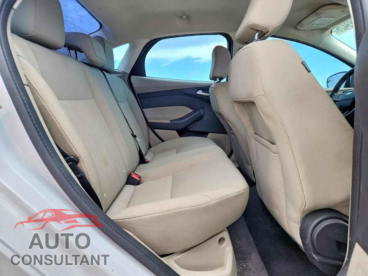 FORD FOCUS 2017 - 1FADP3F20HL275049