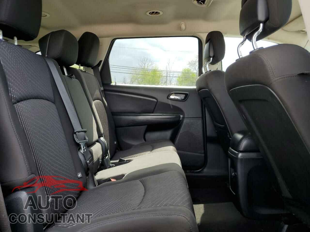 DODGE JOURNEY 2017 - 3C4PDCBG8HT590980