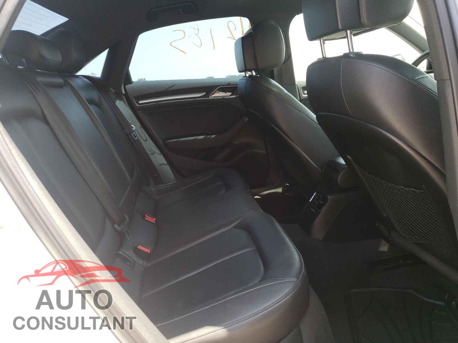 AUDI A3 2016 - WAUA7GFF1G1097361