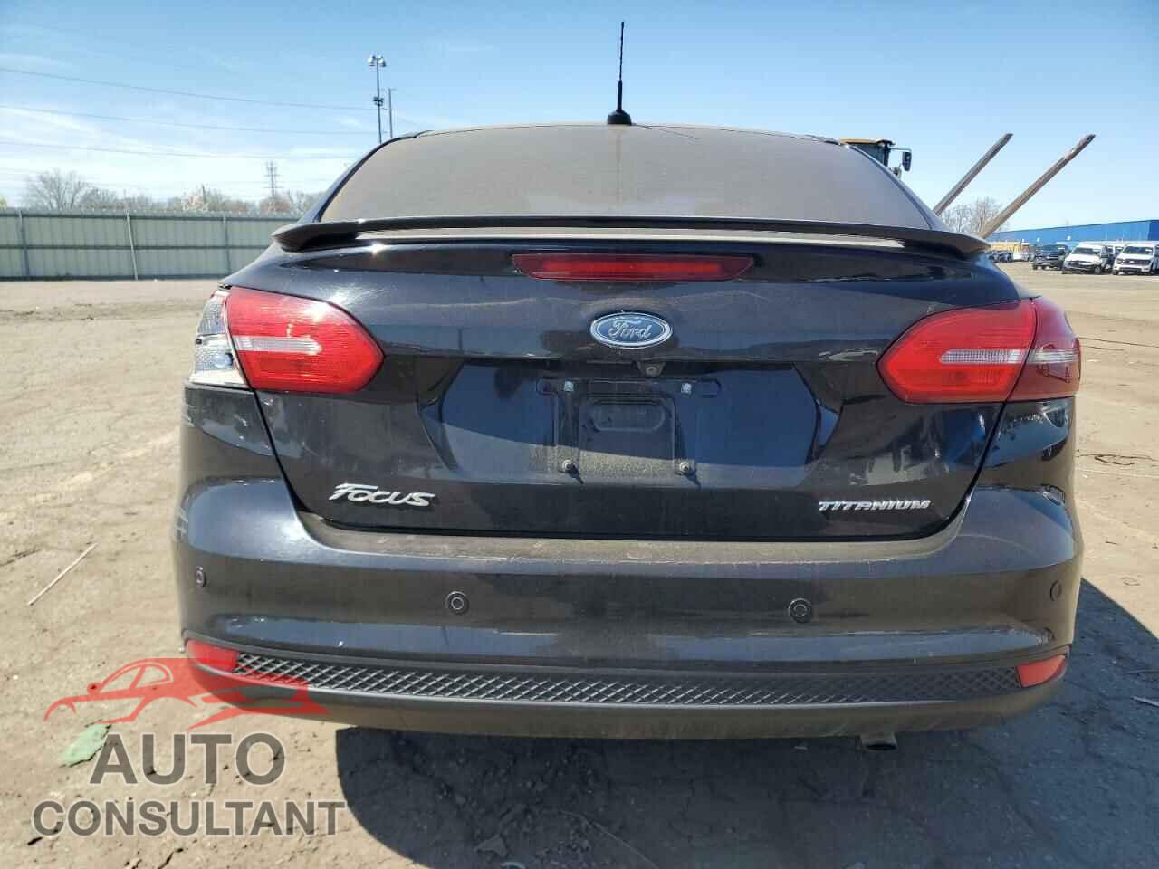 FORD FOCUS 2018 - 1FADP3J23JL271848