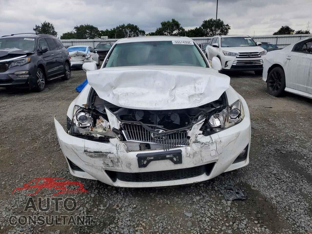 LEXUS IS 2012 - JTHBF5C27C2102369
