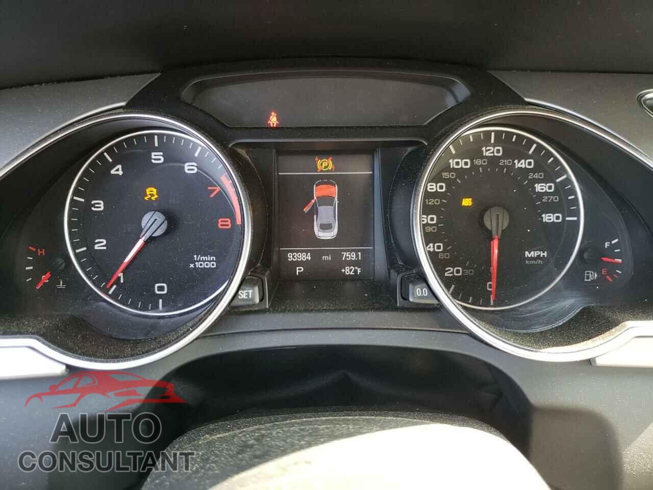 AUDI A5 2011 - WAULFAFH2BN018775