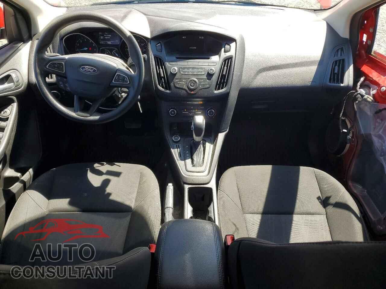 FORD FOCUS 2015 - 1FADP3F27FL294792