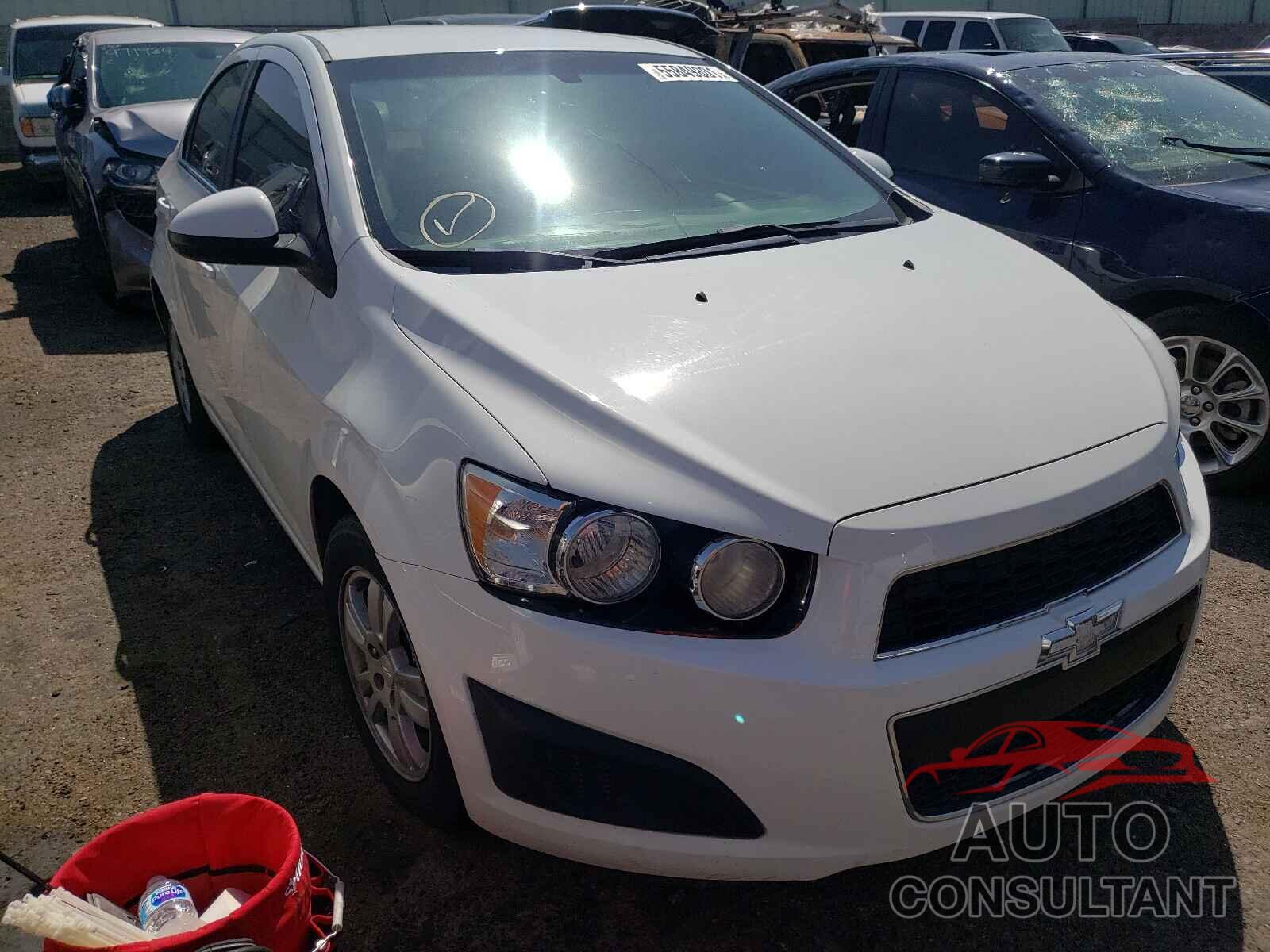 CHEVROLET SONIC 2016 - 1G1JC5SH2G4180458