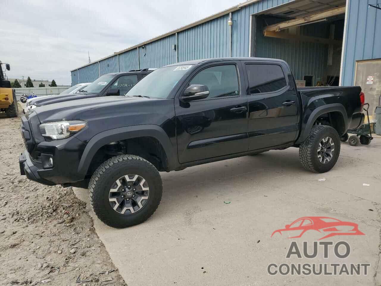 TOYOTA TACOMA 2018 - 3TMCZ5AN6JM172221