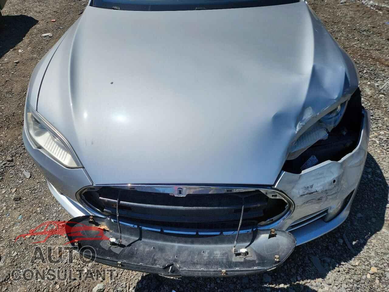 TESLA MODEL S 2015 - 5YJSA1E24FF113451