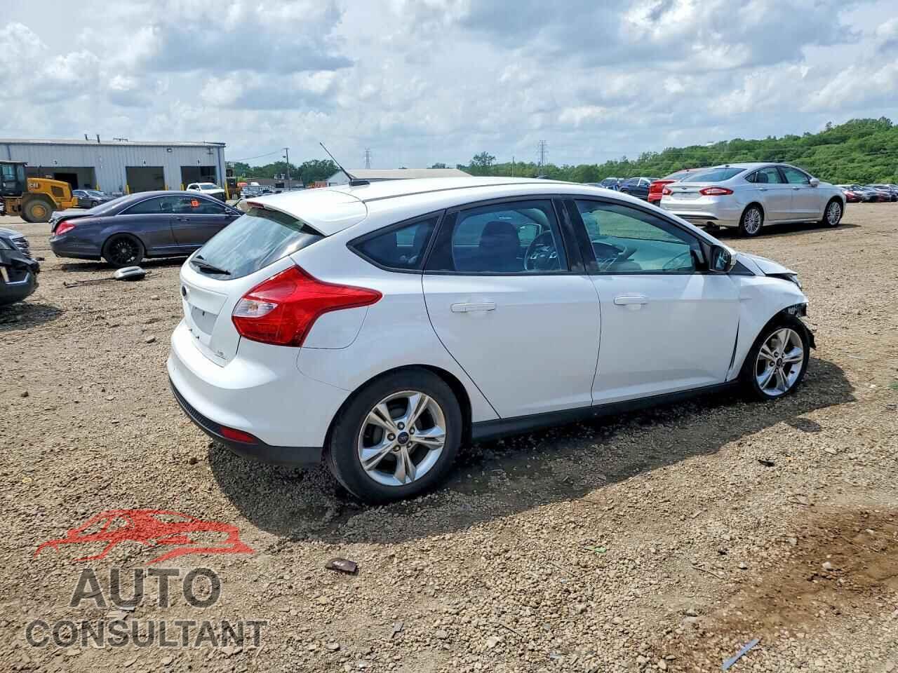 FORD FOCUS 2014 - 1FADP3K22EL372030