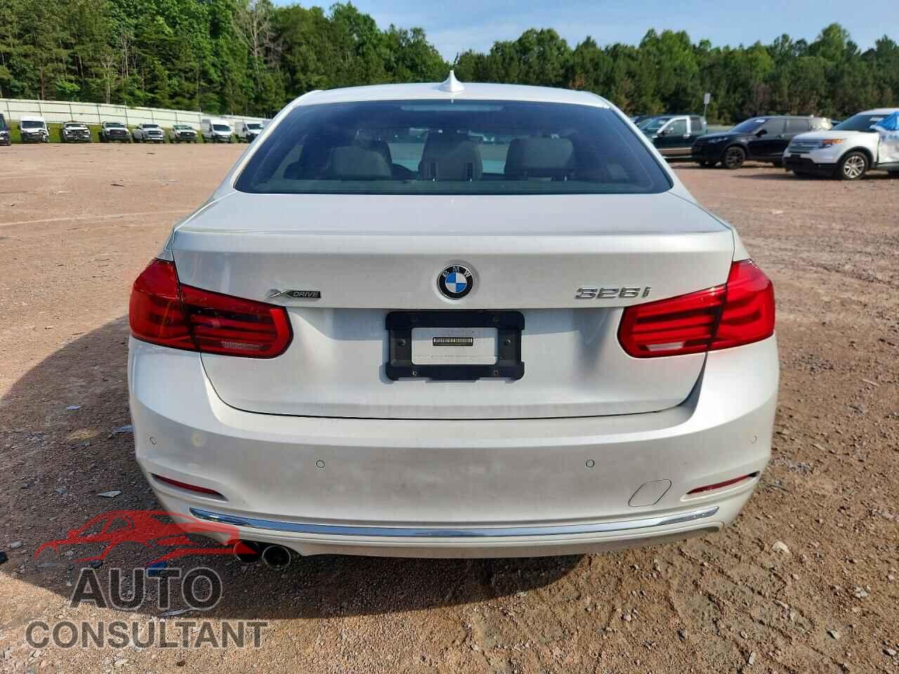 BMW 3 SERIES 2016 - WBA8E3G55GNU00458