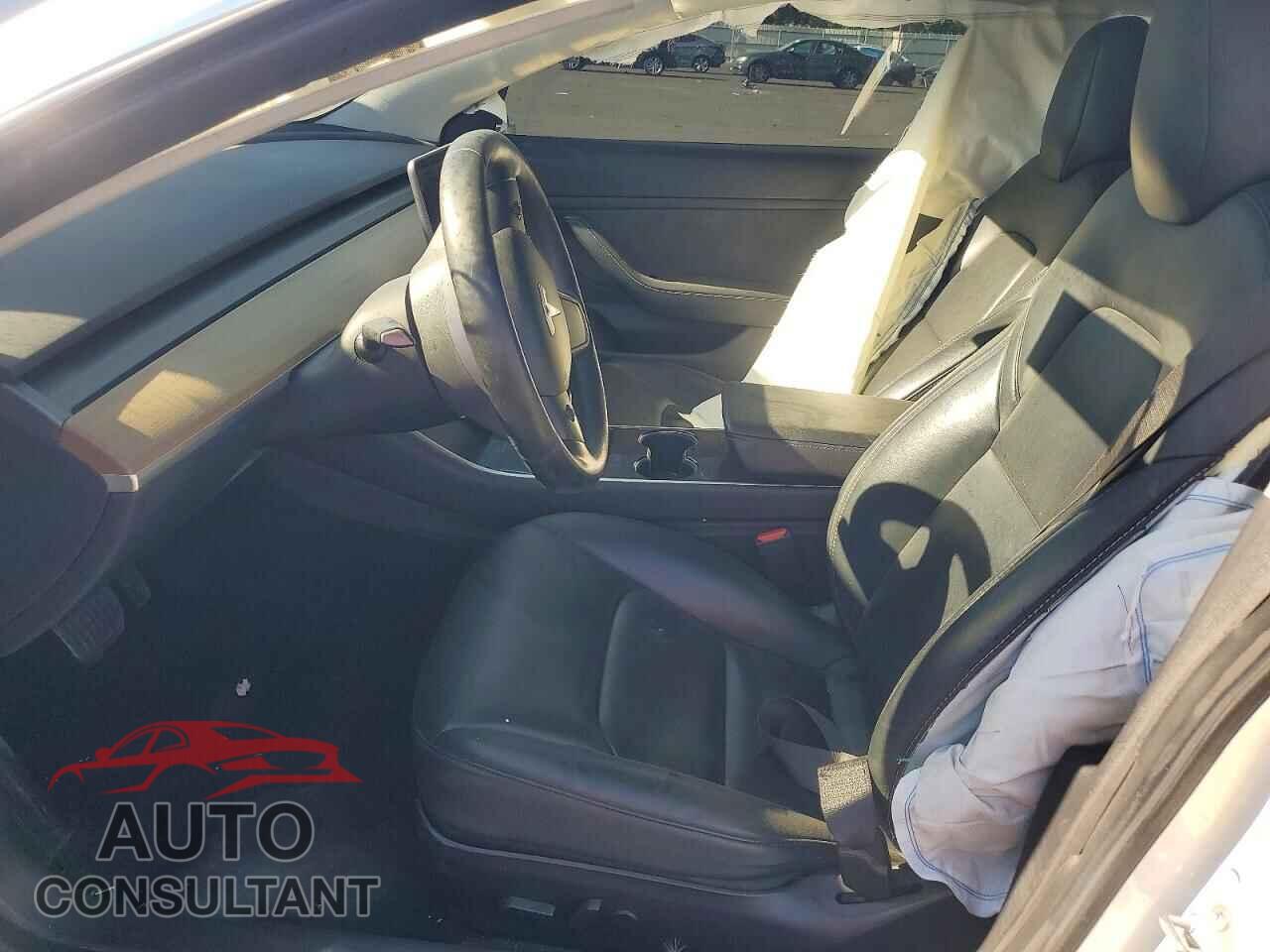 TESLA MODEL 3 2019 - 5YJ3E1EB4KF433369