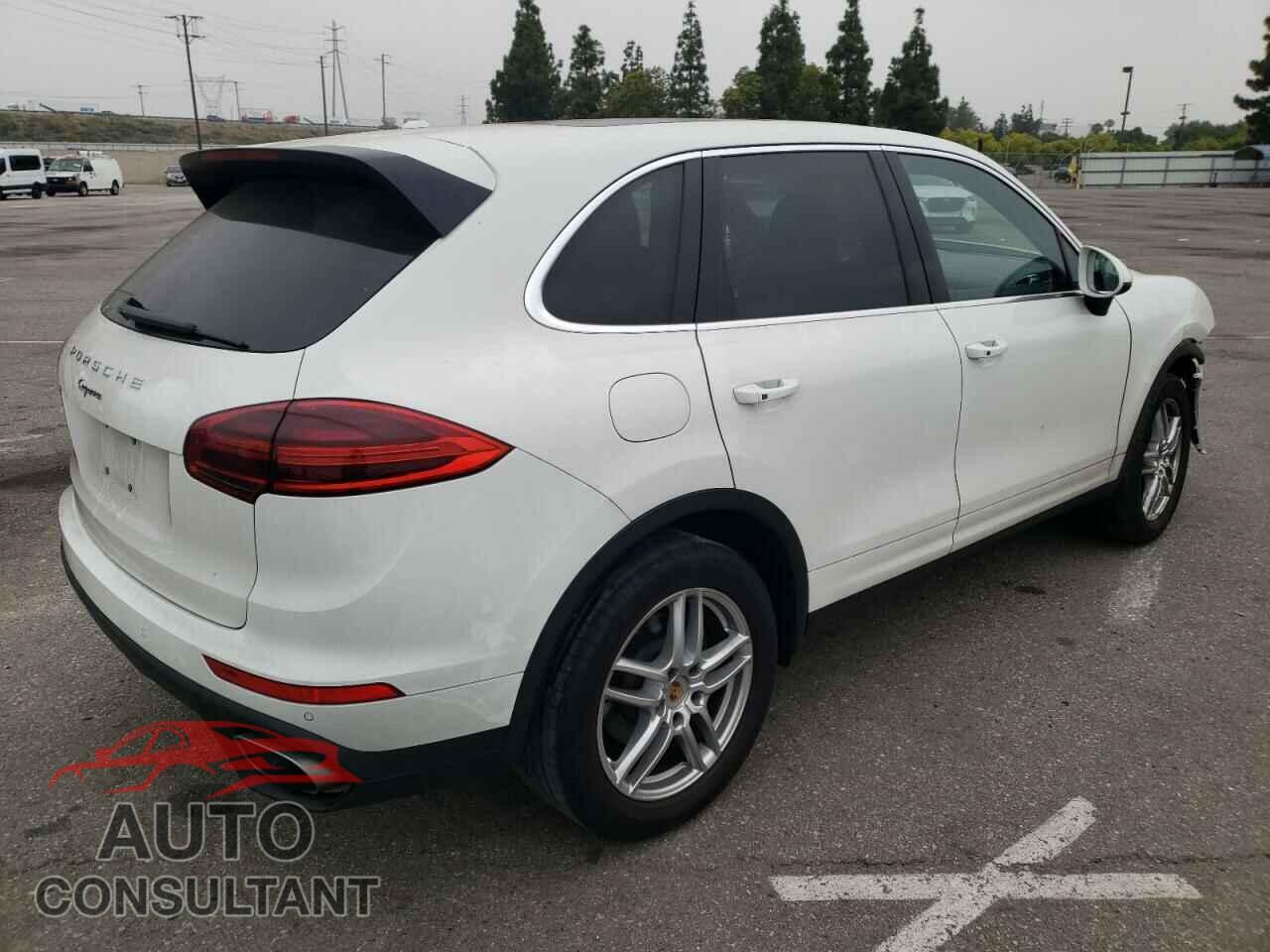 PORSCHE CAYENNE 2016 - WP1AA2A23GLA00403