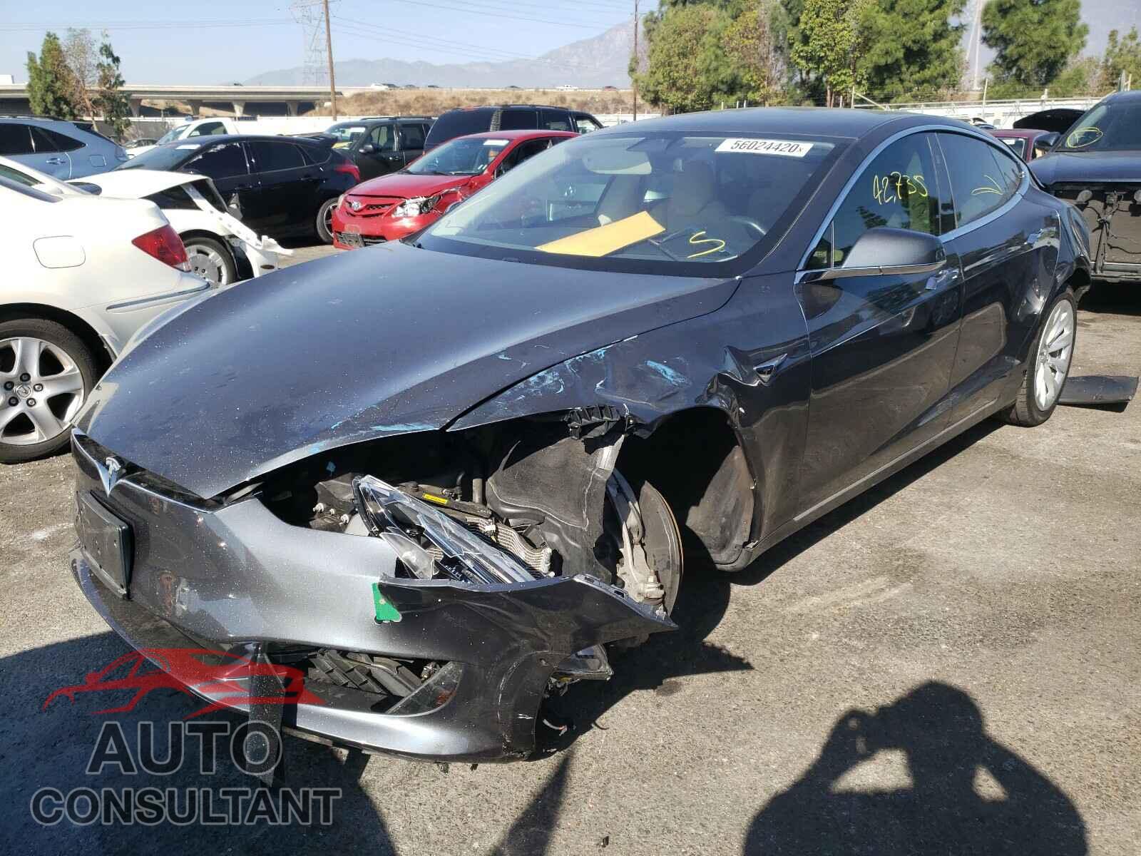 TESLA MODEL S 2017 - 5YJSA1E14HF202933