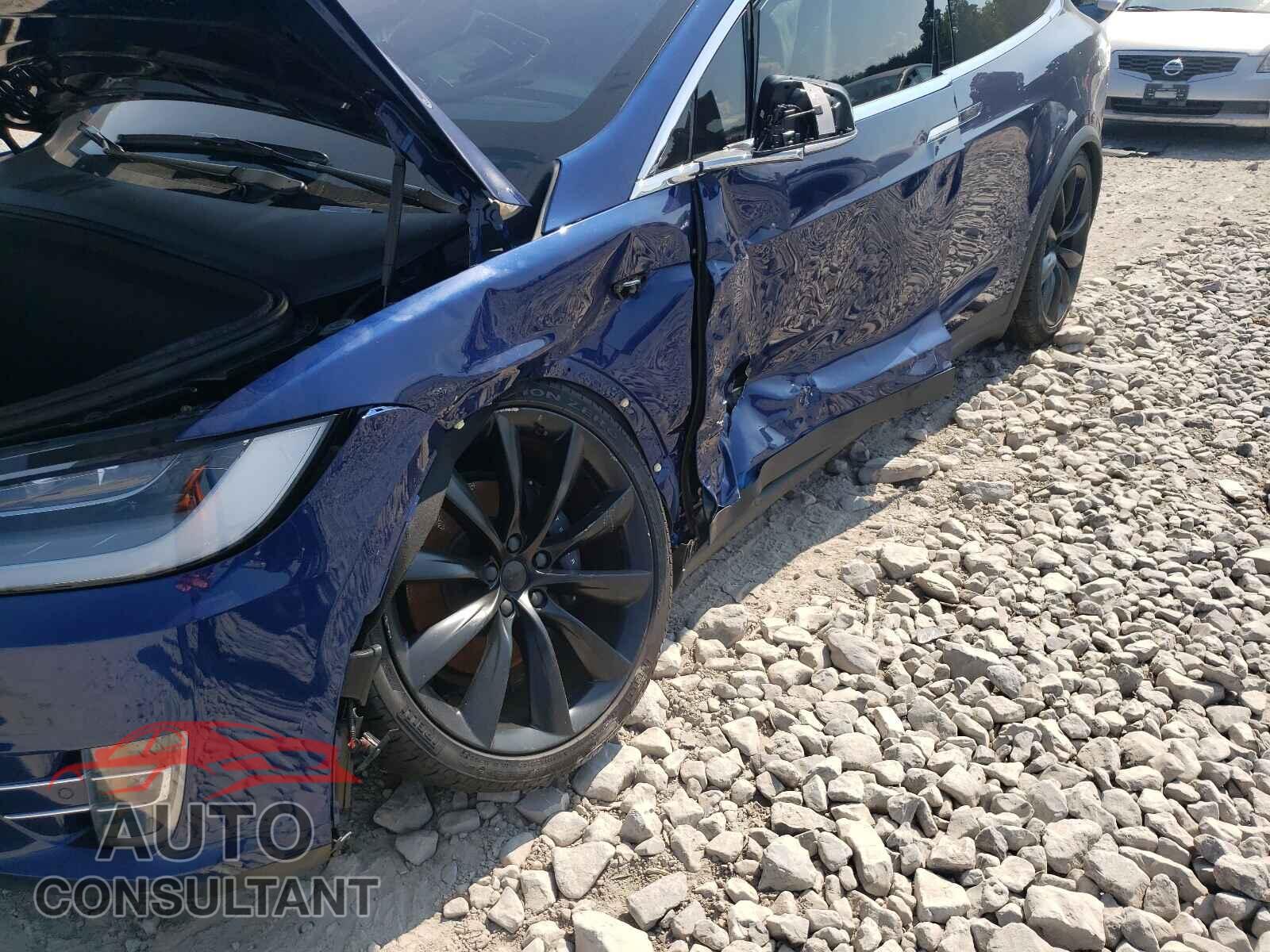 TESLA MODEL X 2020 - 5YJXCBE21LF249473