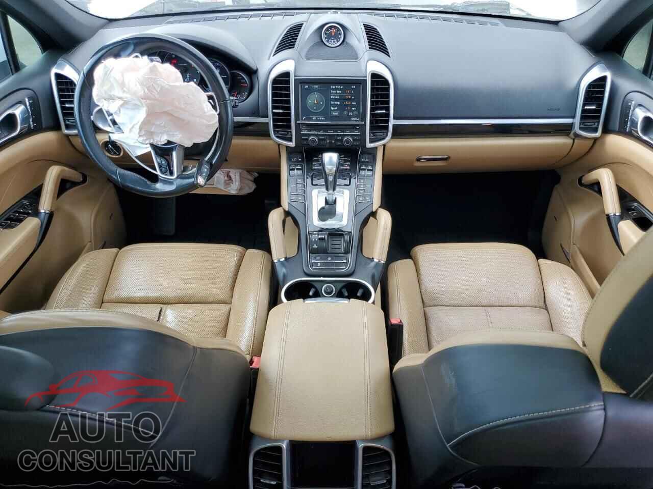 PORSCHE CAYENNE 2016 - WP1AA2A27GKA14312