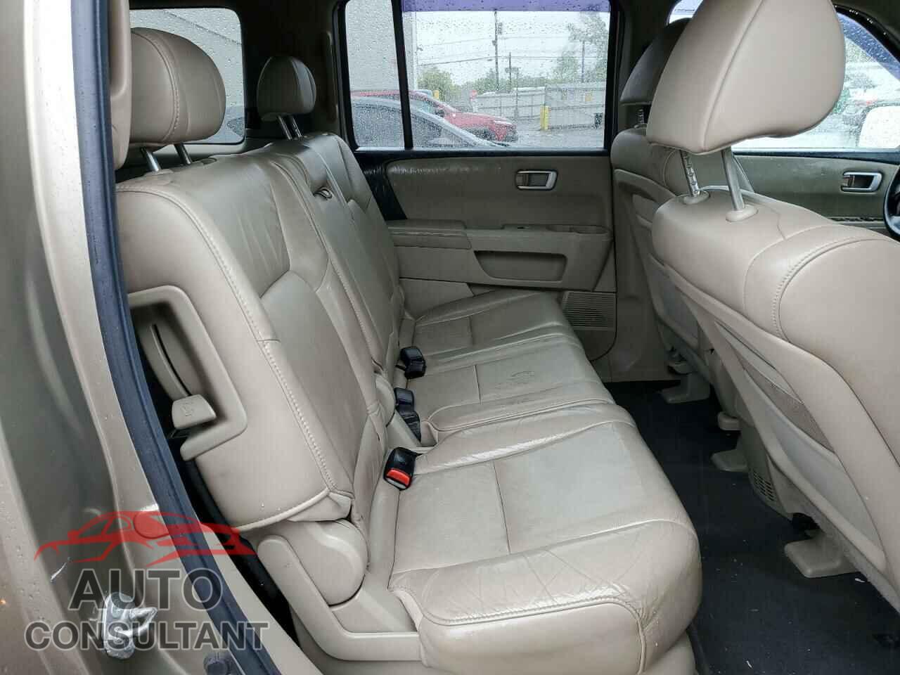 HONDA PILOT 2011 - 5FNYF4H71BB097031