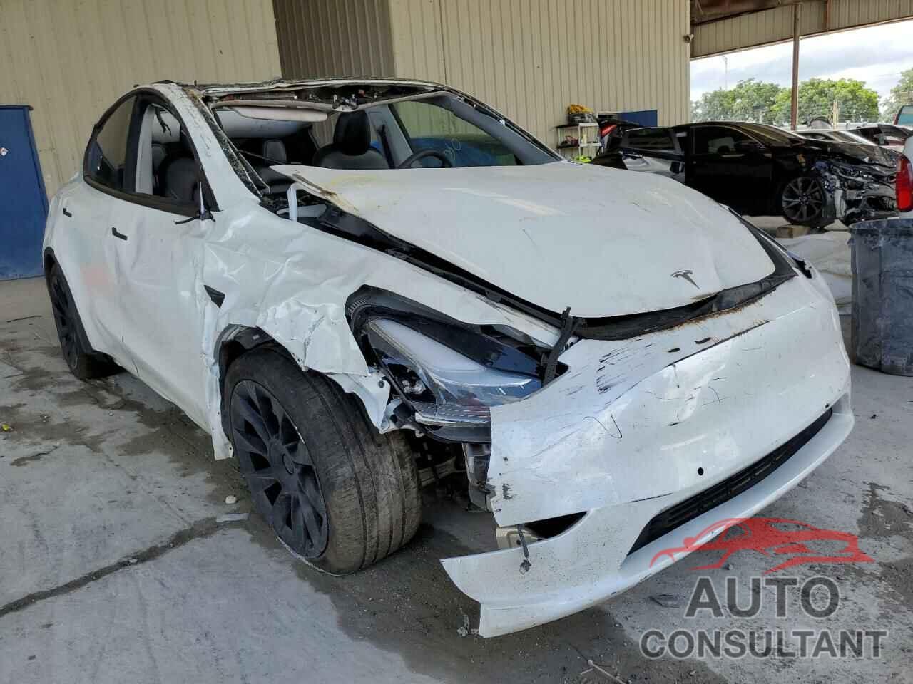 TESLA MODEL Y 2021 - 5YJYGDEEXMF060725