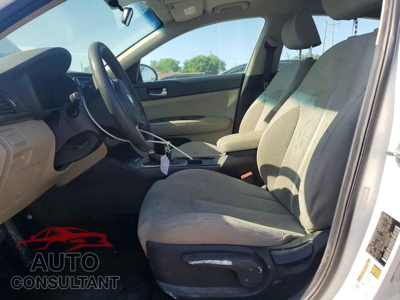 KIA OPTIMA 2017 - KNAGT4L35H5137949