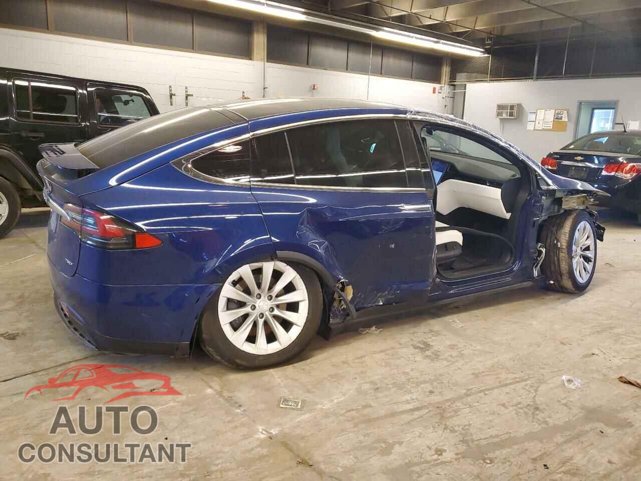 TESLA MODEL X 2018 - 5YJXCBE21JF142646