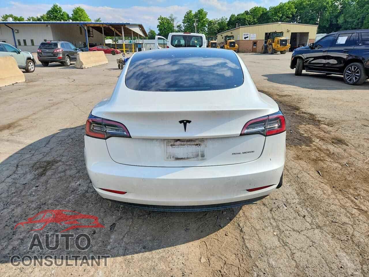 TESLA MODEL 3 2021 - 5YJ3E1EB7MF047435